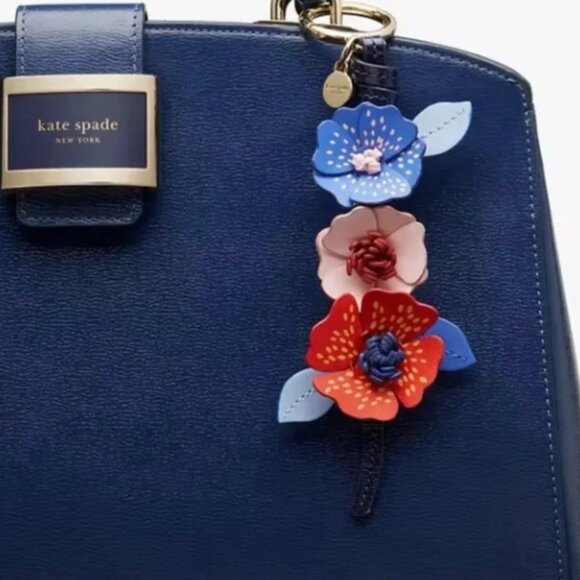 NWT Kate Spade Dotty Bloom Key Fob / Purse Bag Charm with 3 Flowers - Picture 2 of 3